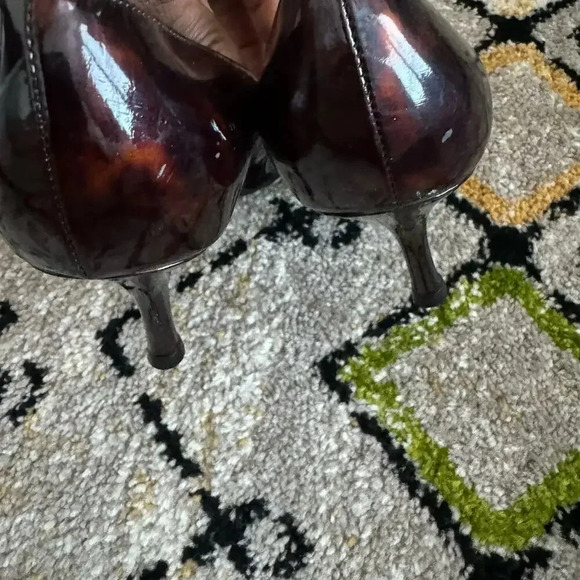 Stuart Weitzman Women's Tortoise Print Patent Leather Heel 8 Peep Toe Stiletto - Picture 6 of 10